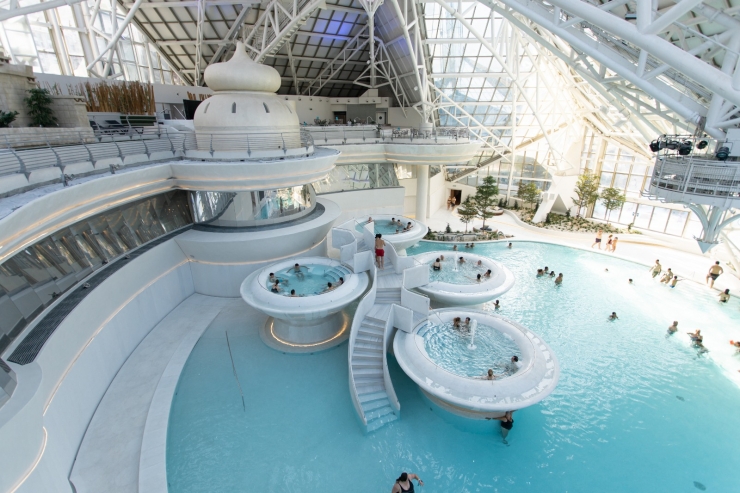 Les piscines termals de Caldea.